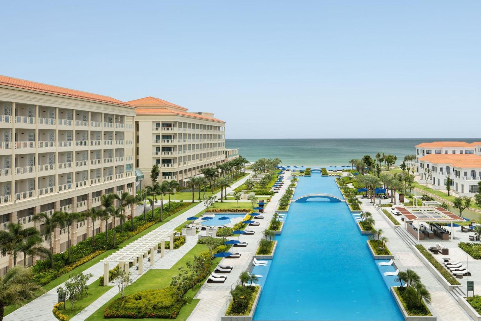 Sheraton Grand Danang Resort & Convention Center Esterno foto