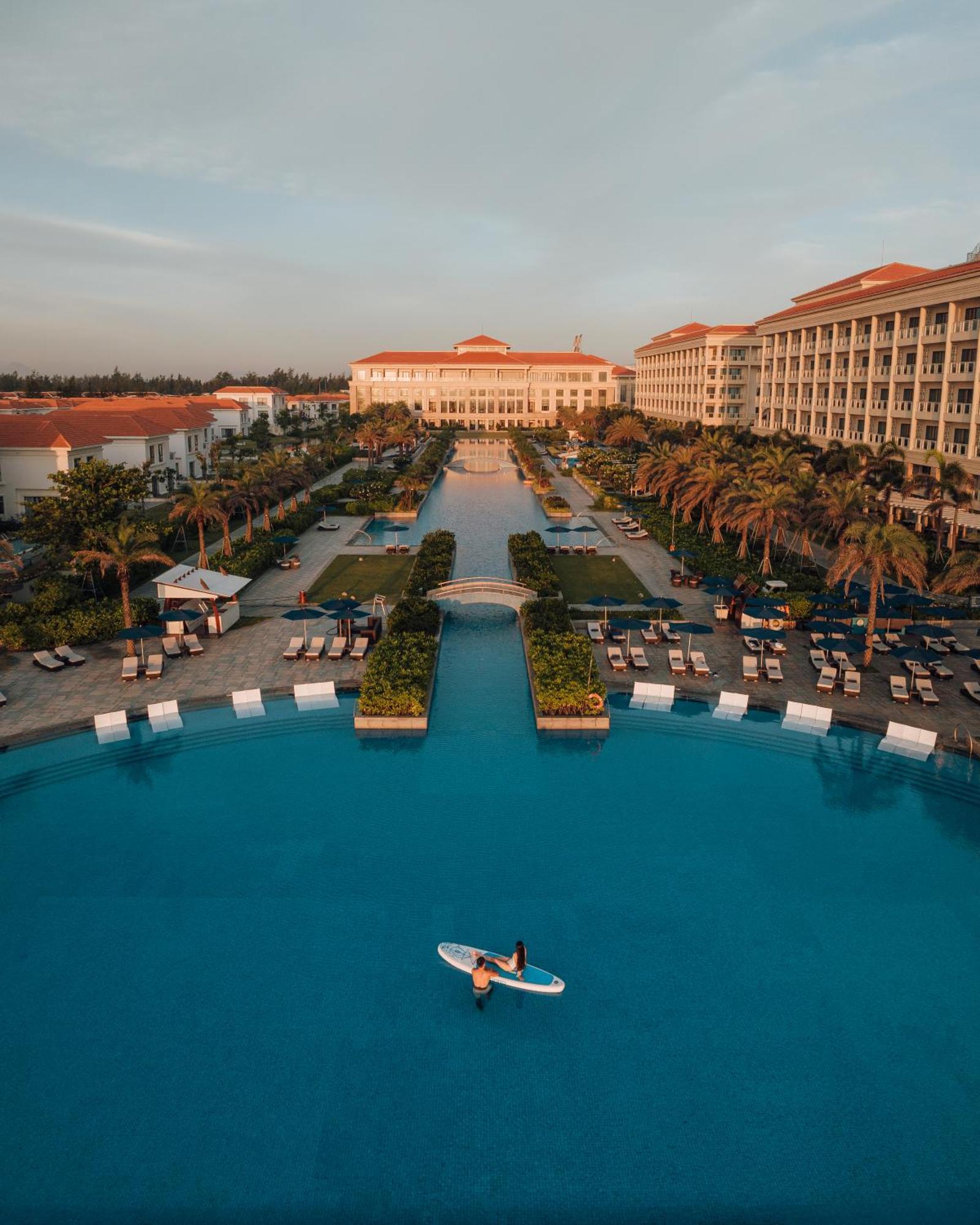 Sheraton Grand Danang Resort & Convention Center Esterno foto